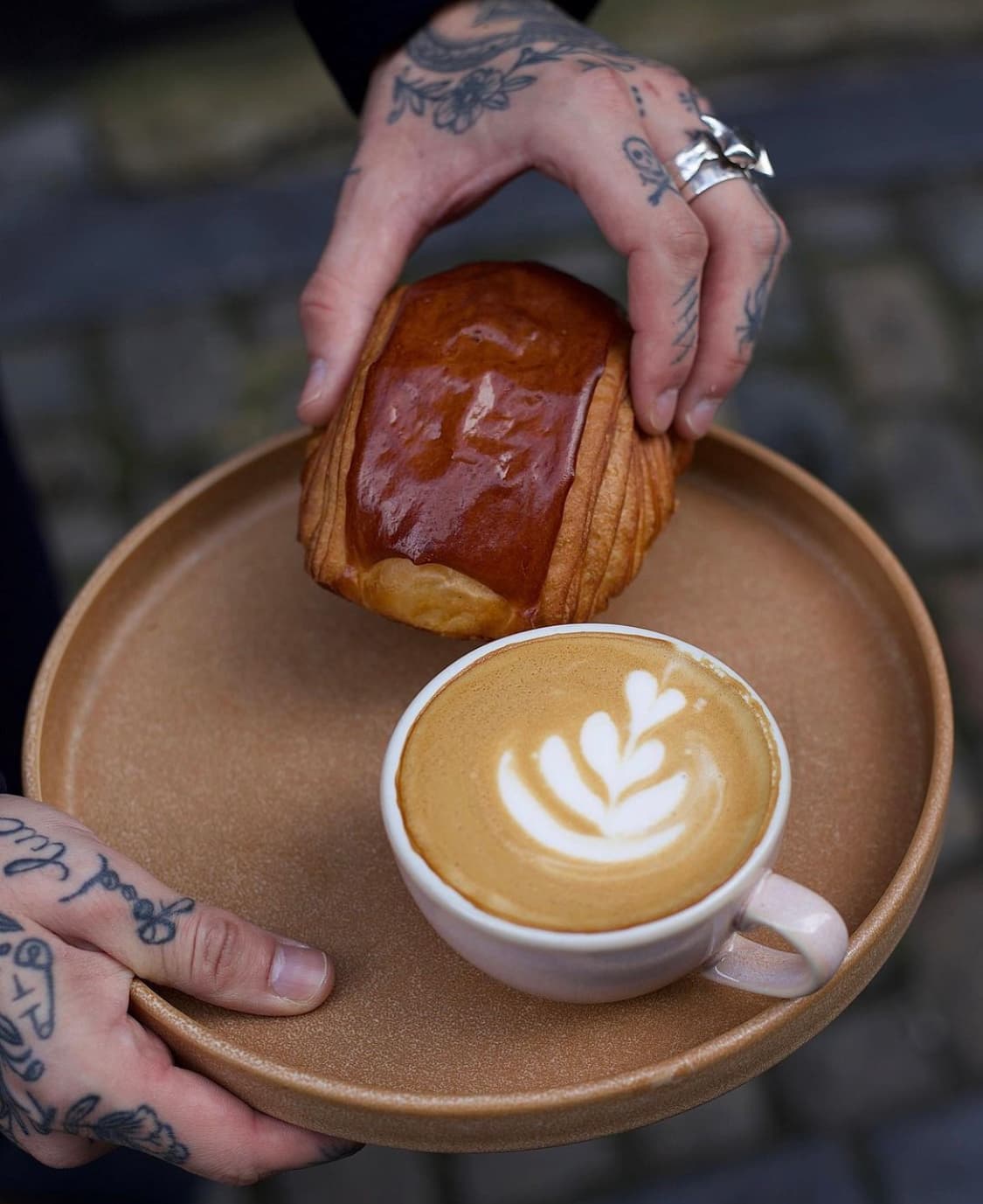 creme-brussels-brunch-dealer-all-day-eatery-and-coffee-bakery-house (1)